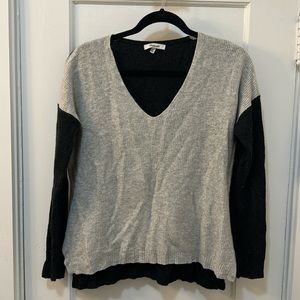 Madewell - long sleeve top with color block sleeves